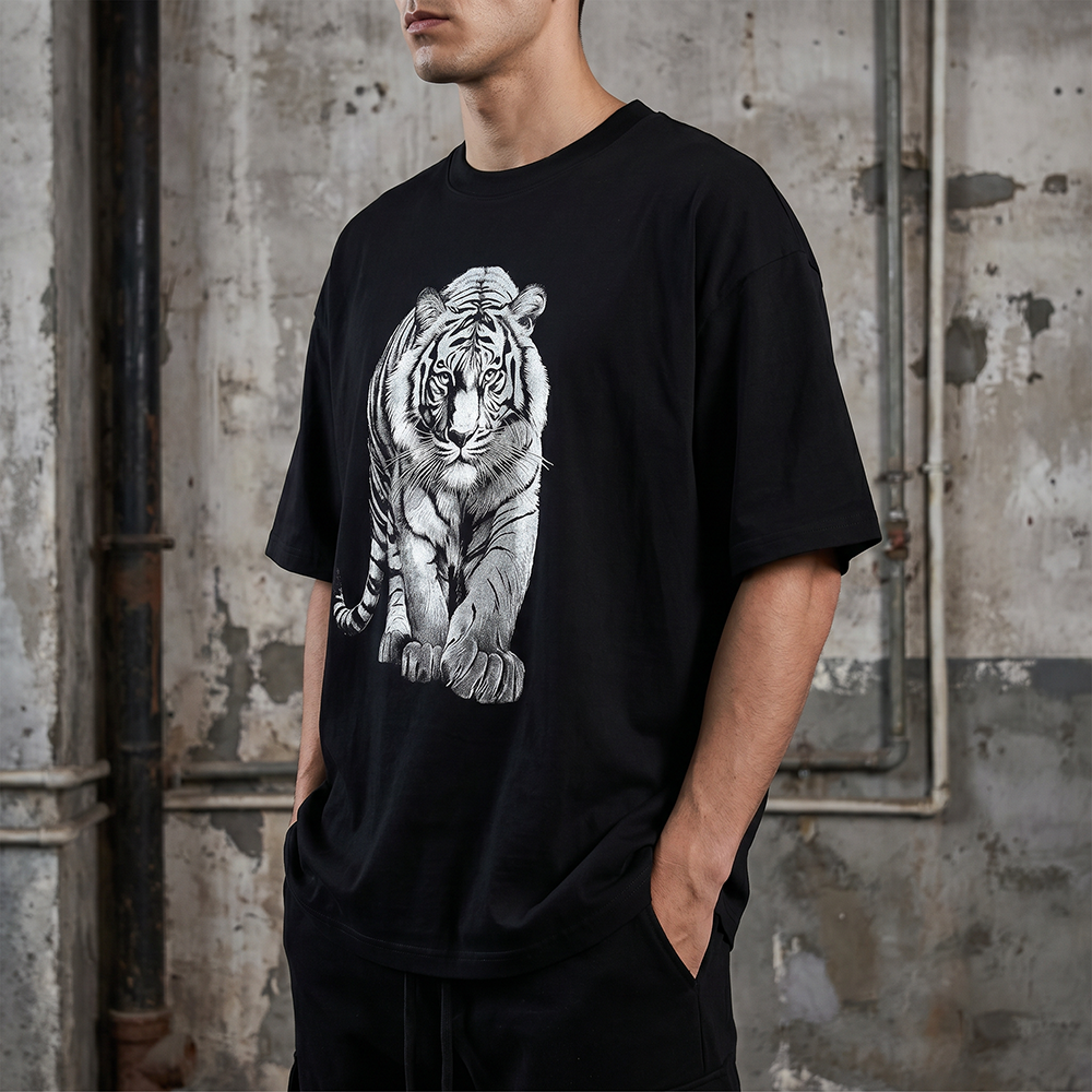 Heavyweight Graphic Oversized T-Shirt for Streetwear